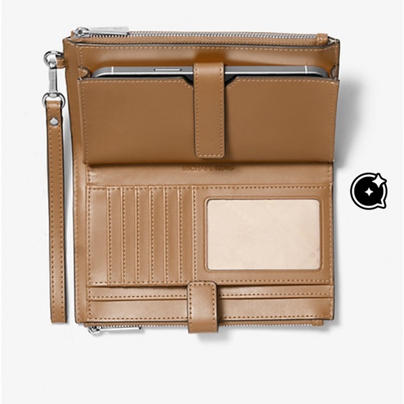 NWT-Michael Kors Cream and Tan Wristlet Jet set Travel - Picture 9 of 9